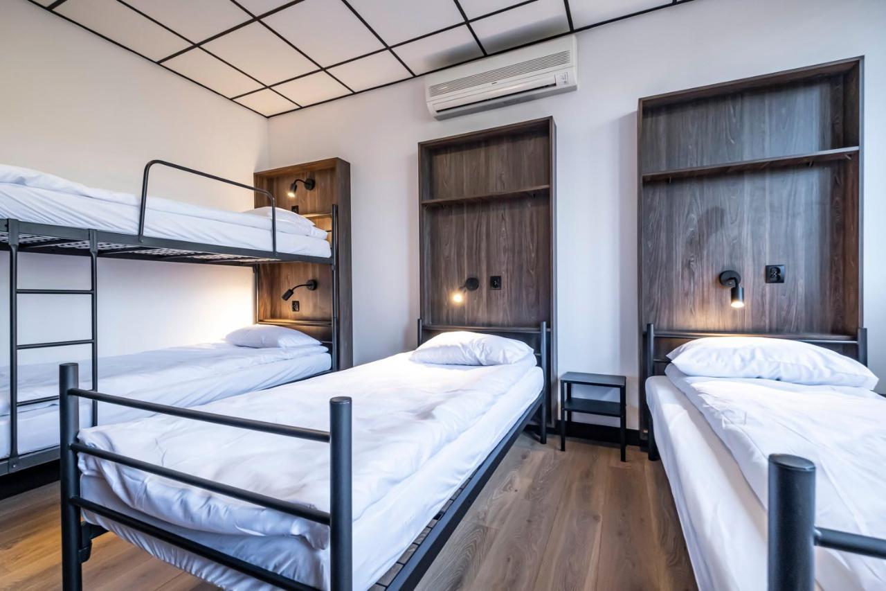 Vola Hostel Warszawa Eksteriør billede