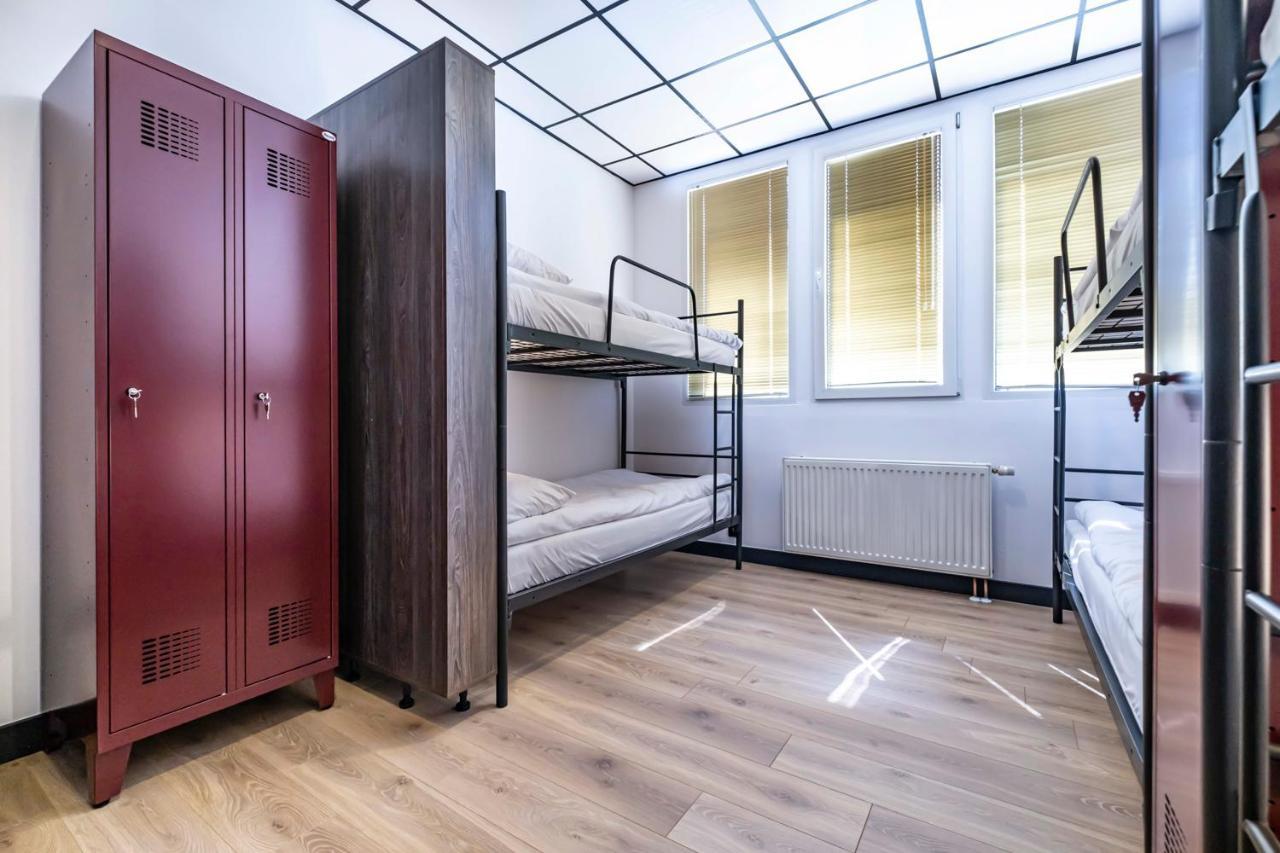 Vola Hostel Warszawa Eksteriør billede