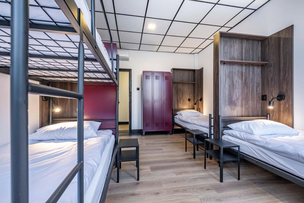 Vola Hostel Warszawa Eksteriør billede