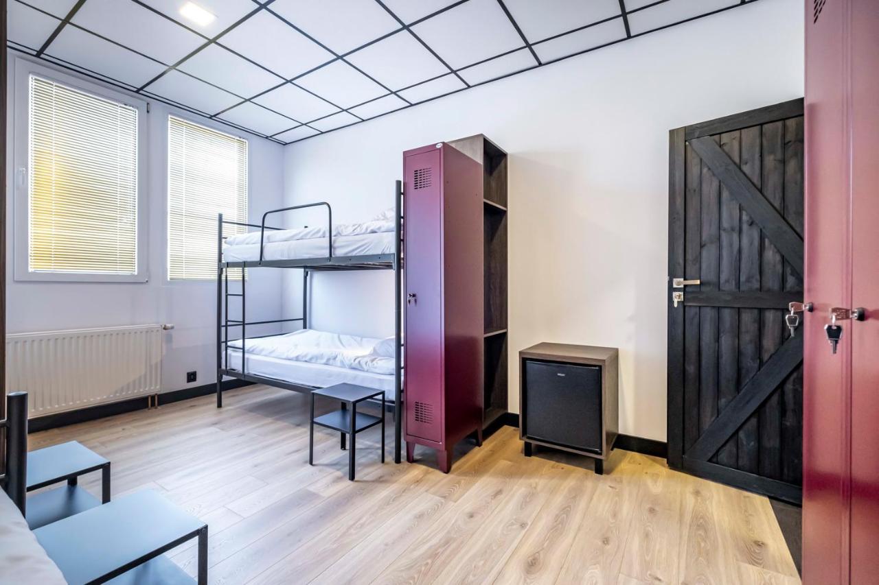 Vola Hostel Warszawa Eksteriør billede